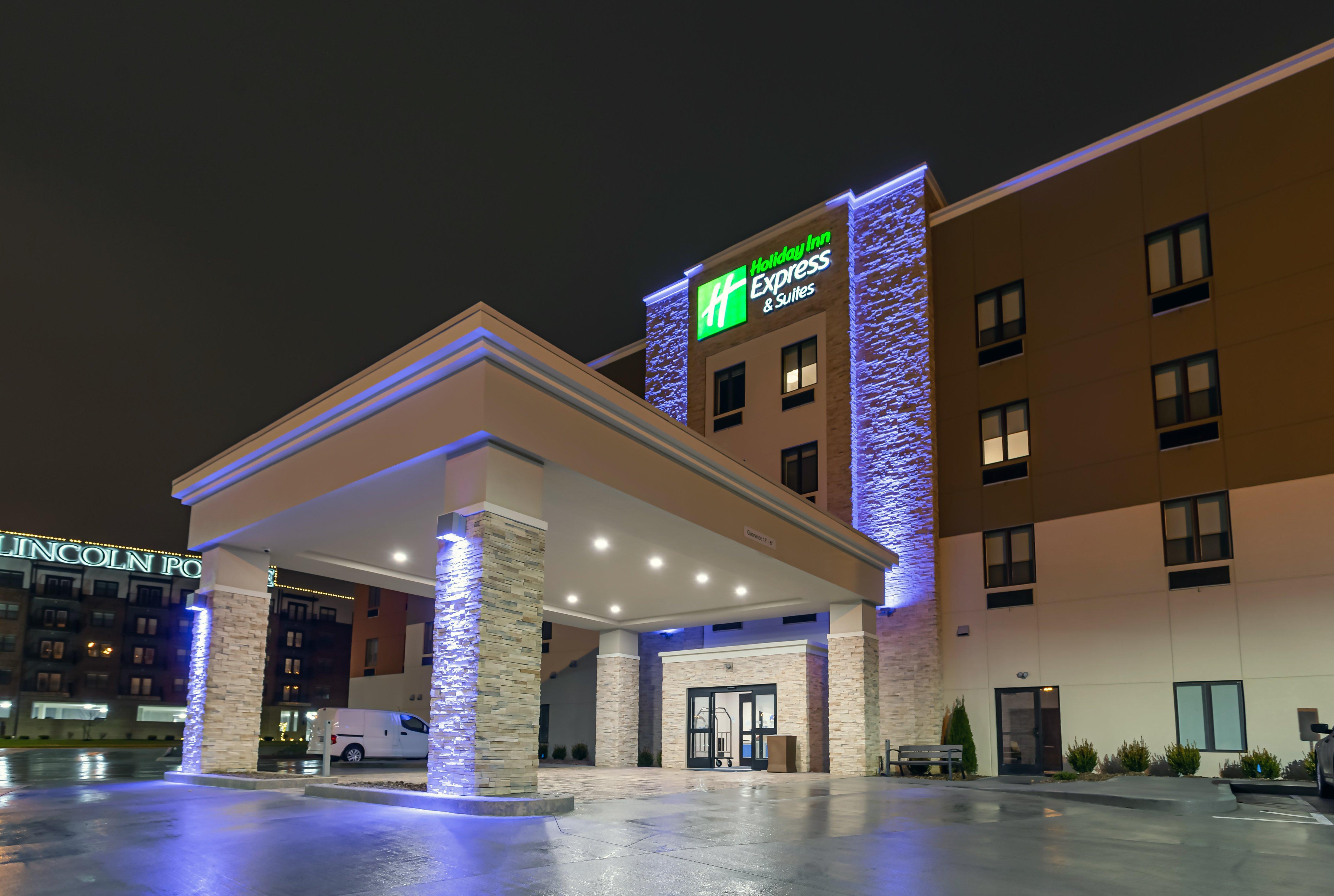 Holiday Inn Express & Suites - Columbus - Worthington By Ihg Exterior foto